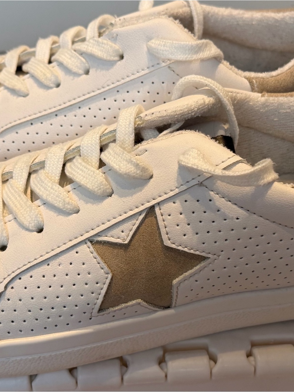 Steve Madden Cream Canvas Low-Top Sneakers